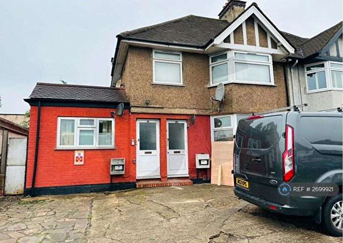 1 Bedroom Flat To Rent In Hendon Way, London, NW2