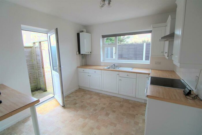 3 Bedroom Apartment To Rent In Frinton Road, Holland On Sea, CO15