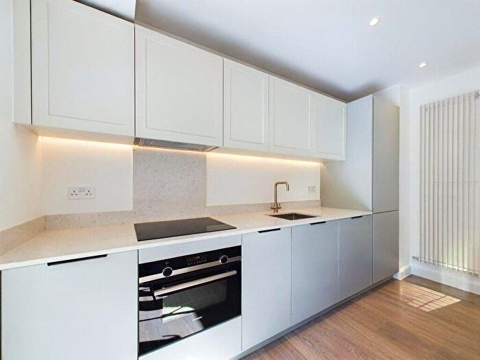 Flat For Sale In Royal Eden Dock, Seagull Lane, E16