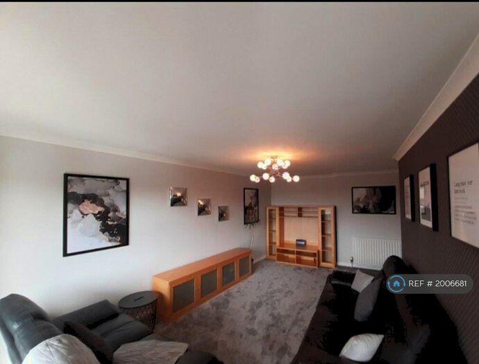 2 Bedroom Flat To Rent In Coopers Well Street, Glasgow, G11