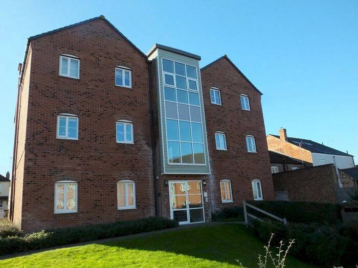 2 Bedroom Flat To Rent In Chandley Wharf, Warwick CV34
