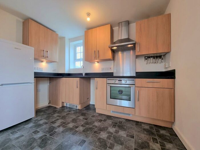 2 Bedroom Flat To Rent In Greetham Way, Syston, Leicester, LE7