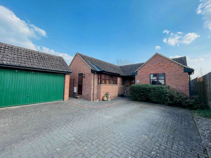 4 Bedroom Detached House To Rent In Bear Lane, North Moreton, OX11