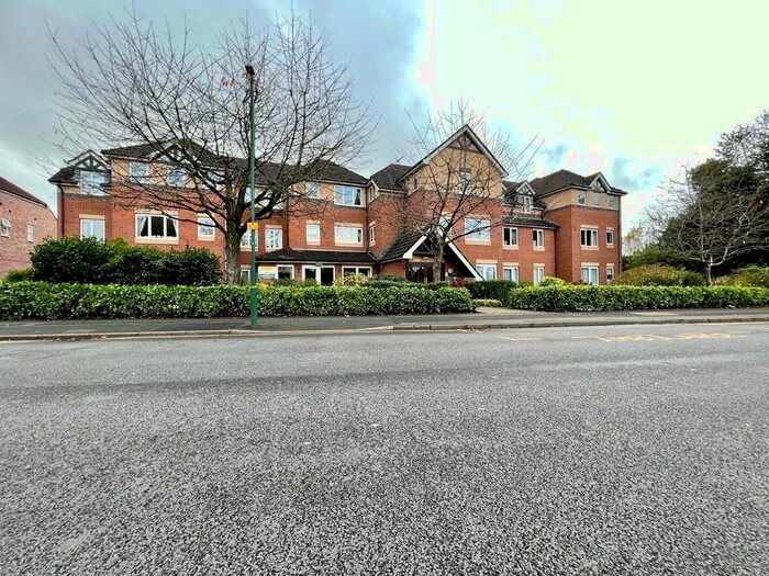 Houses for sale & to rent in B90 4BS, Stratford Road, Shirley South