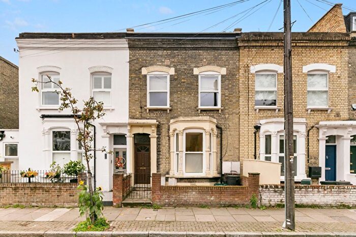 1 Bedroom Flat To Rent In Monsell Road, Islington, N4