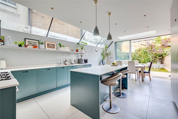 3 Bedroom Terraced House For Sale In Peterborough Road, London, SW6