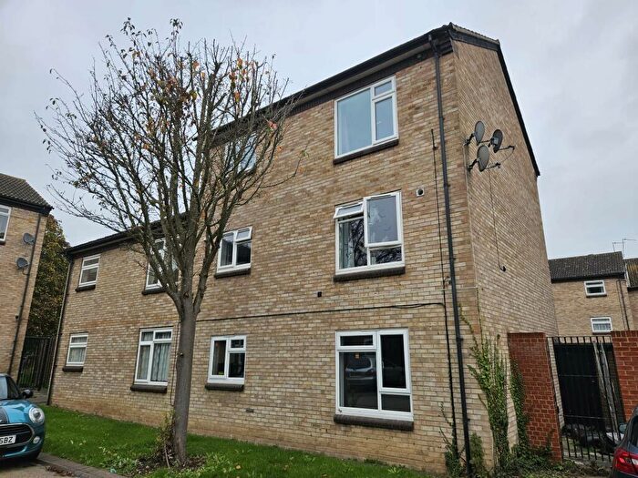 1 Bedroom Flat For Sale In Hollands Walk, Basildon, Essex, SS16