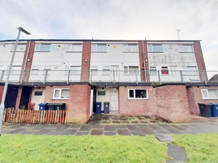 3 Bedroom Flat To Rent In Pennington Avenue, Ormskirk, L39