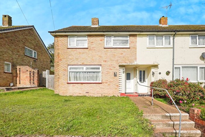 3 Bedroom End Of Terrace House For Sale In St. Davids Avenue, Dover, Kent, CT17
