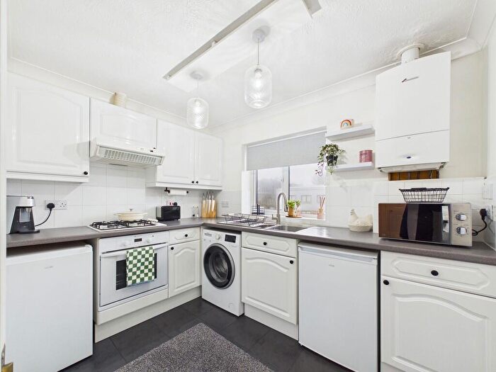 1 Bedroom Apartment To Rent In Dolphin Mews, Shoreham-by-Sea, BN43