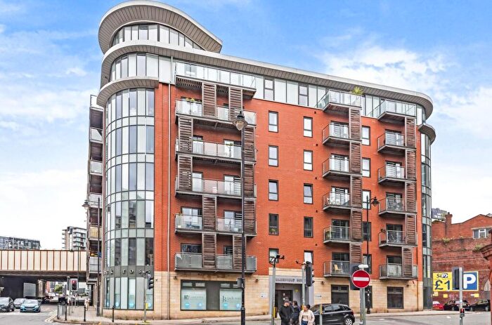 1 Bedroom Flat To Rent In Salford Approach, Salford, M3