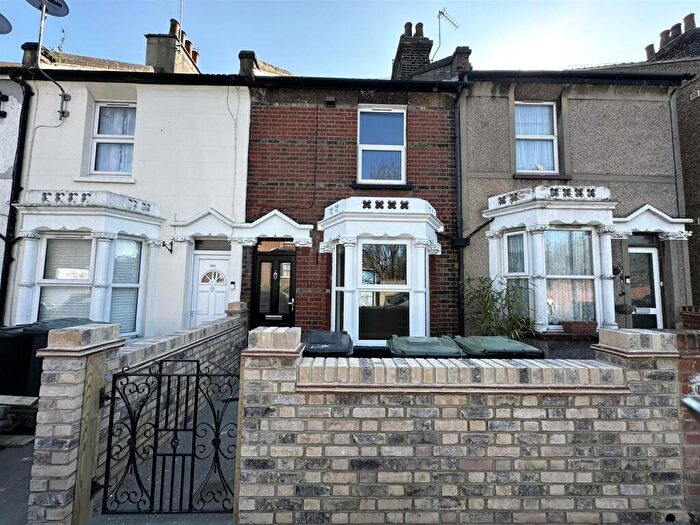 2 Bedroom Terraced House To Rent In Dover Road, Gravesend, DA11