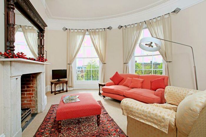 1 Bedroom Apartment To Rent In Central Winchester, SO22