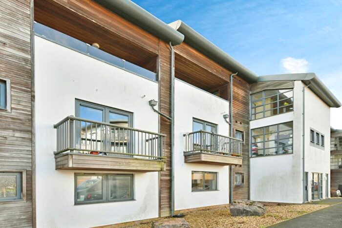 2 Bedroom Flat For Sale In Endeavour Court, Plymouth, PL1