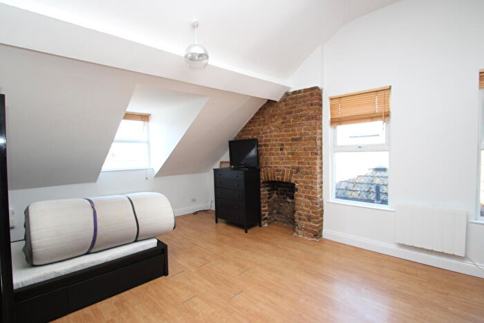 Studio To Rent In Outram Road, Croydon, CR0