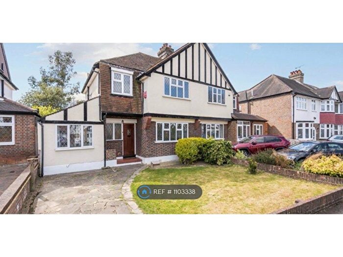 3 Bedroom Semi-Detached House To Rent In Oaks Avenue, Worcester Park, KT4