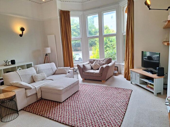 2 Bedroom Flat To Rent In Christchurch Road, Clifton Village, Bristol, BS8