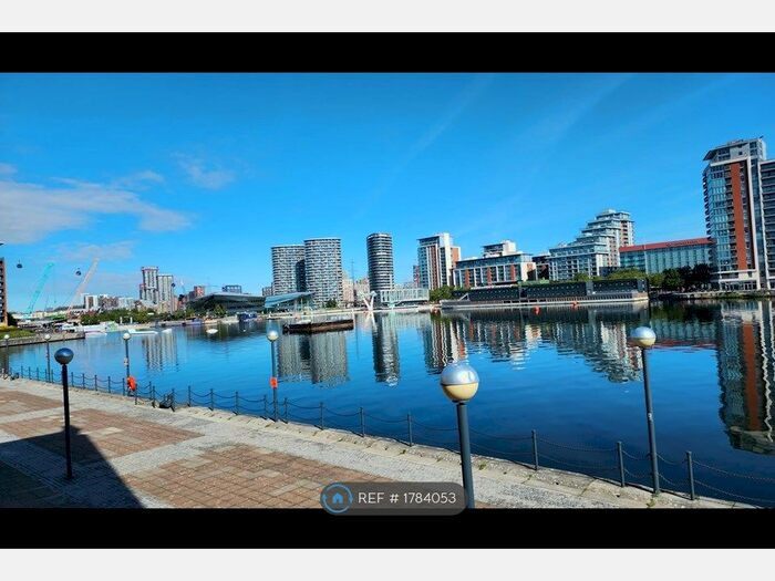 2 Bedroom Flat To Rent In De Quincey Mews, London, E16