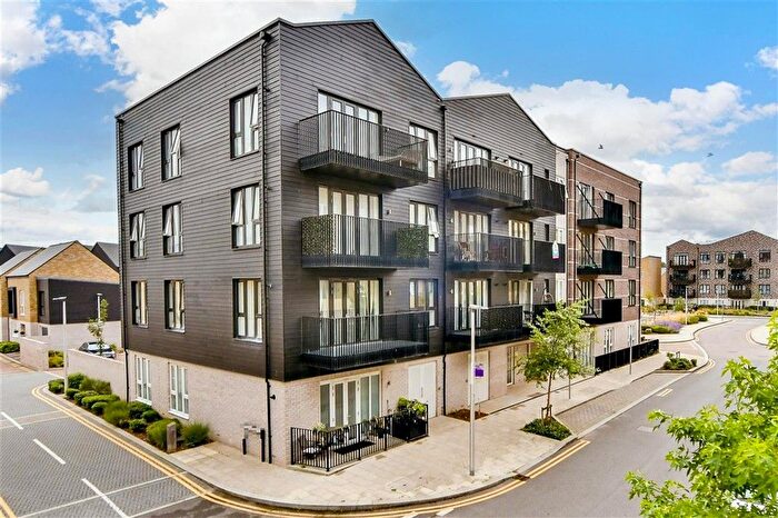 1 Bedroom Flat For Sale In Corys Road, Rochester, Kent, ME1