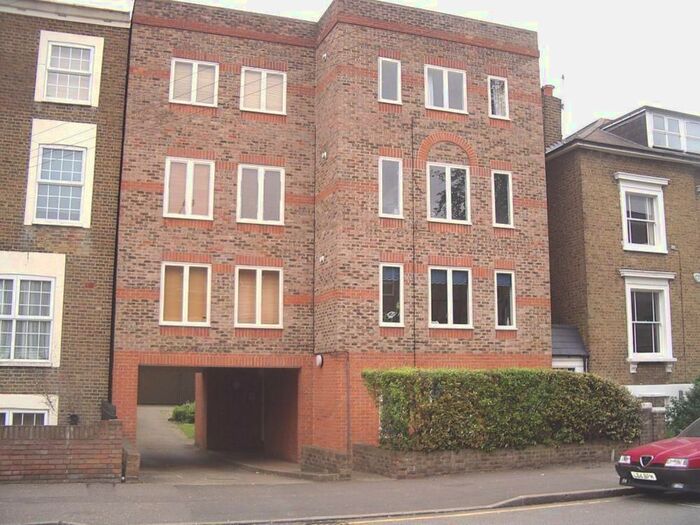1 Bedroom Flat To Rent In Arragon Road, Twickenham, TW1