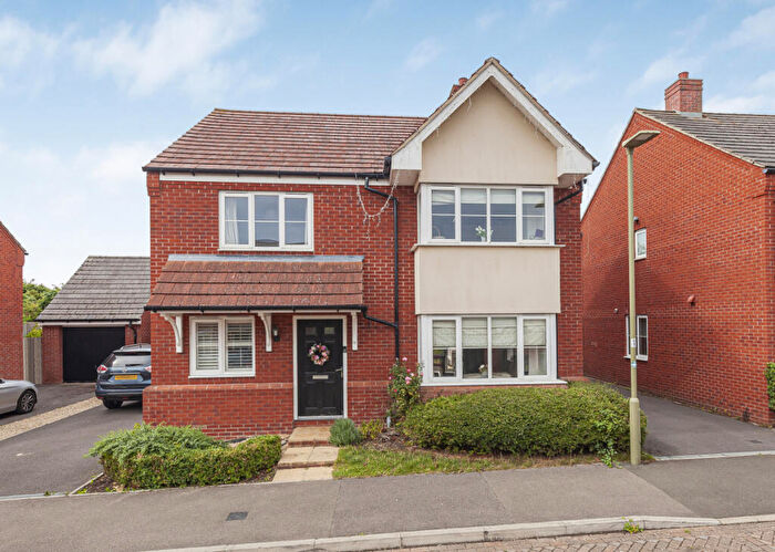 4 Bedroom Detached House For Sale In Ruskin Close, Oxford, OX2