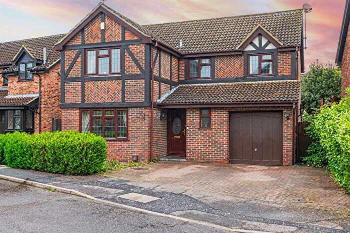 4 Bedroom Detached House For Sale In Spencers, Hockley, SS5