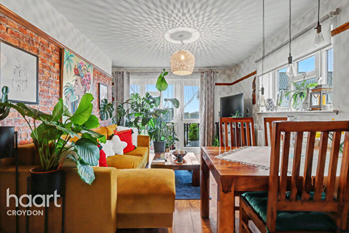 2 Bedroom Flat For Sale In Canterbury Road, Croydon, CR0