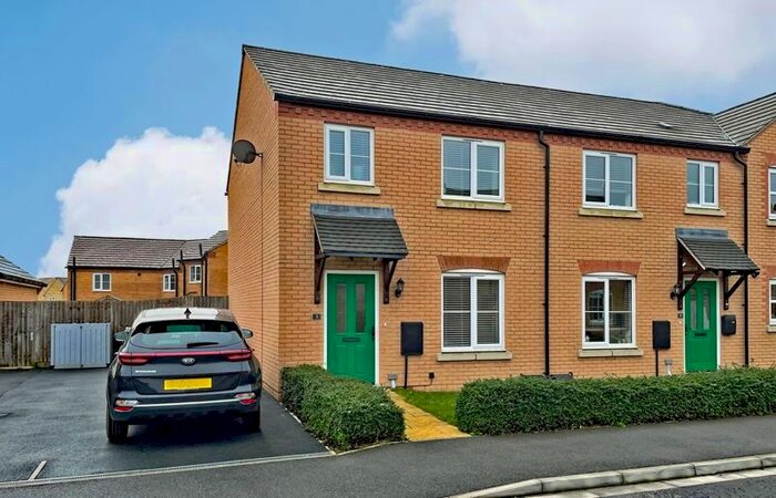 3 Bedroom Terraced House To Rent In Hobbs Gardens, Stamford, PE9