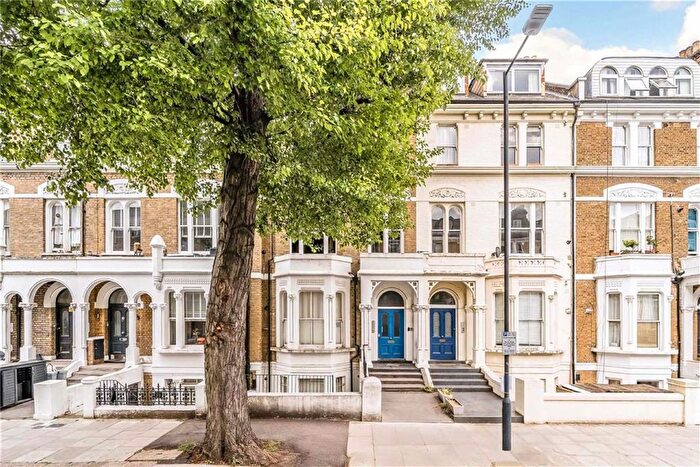 1 Bedroom Flat For Sale In Sinclair Road, Brook Green, W14