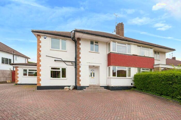 4 Bedroom Semi-Detached House To Rent In Diamond Ridge, Camberley, GU15