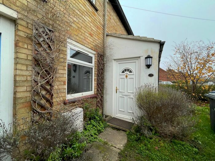 2 Bedroom Terraced House To Rent In Ellesmere Road, Cambridge, CB4
