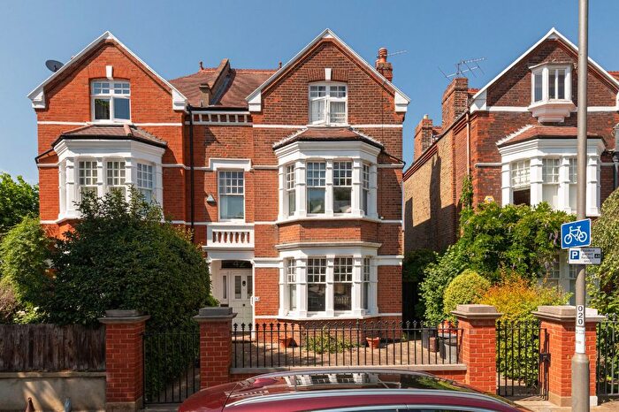 5 Bedroom Semi-Detached House For Sale In Hazlewell Road, Putney, London, SW15