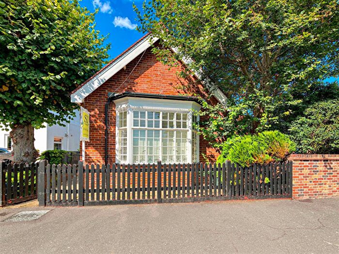 2 Bedroom Detached House For Sale In High Street, Burnham-On-Crouch, CM0