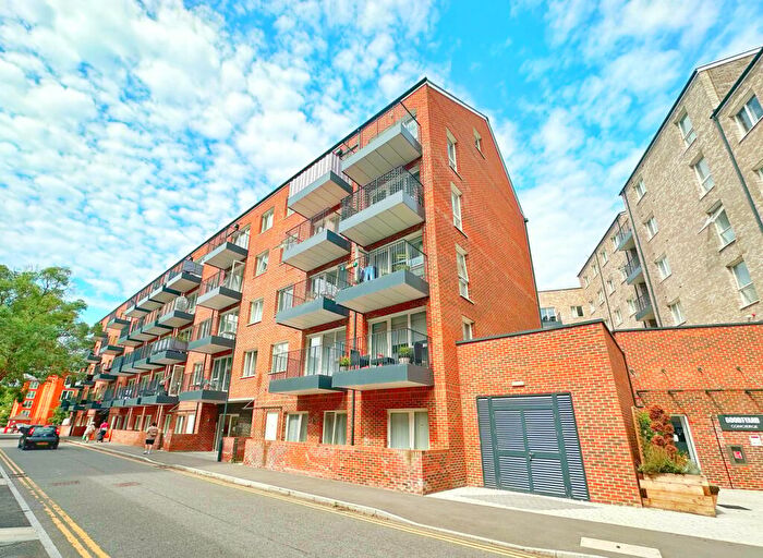 2 Bedroom Apartment For Sale In Station Road, Bishops Stortford, CM23