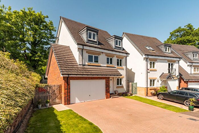 5 Bedroom Villa For Sale In Pikes Pool Drive, Kirkliston, EH29