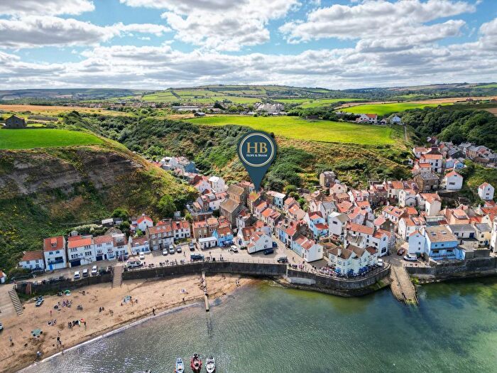 4 Bedroom Farmhouse For Sale In Church Street, Staithes, Saltburn-By-The-Sea, TS13