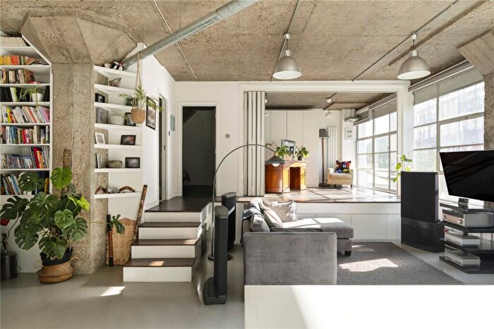 2 Bedroom Apartment For Sale In Shepherdess Walk, London, N1