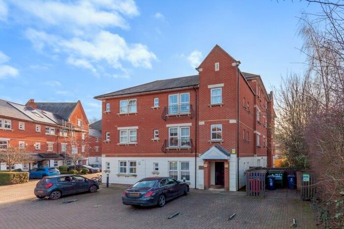 2 Bedroom Flat To Rent In Rewley Road, Oxford, OX1