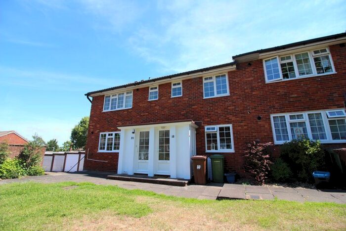 2 Bedroom Maisonette To Rent In The Pantiles, Bushey Heath, Bushey, WD23