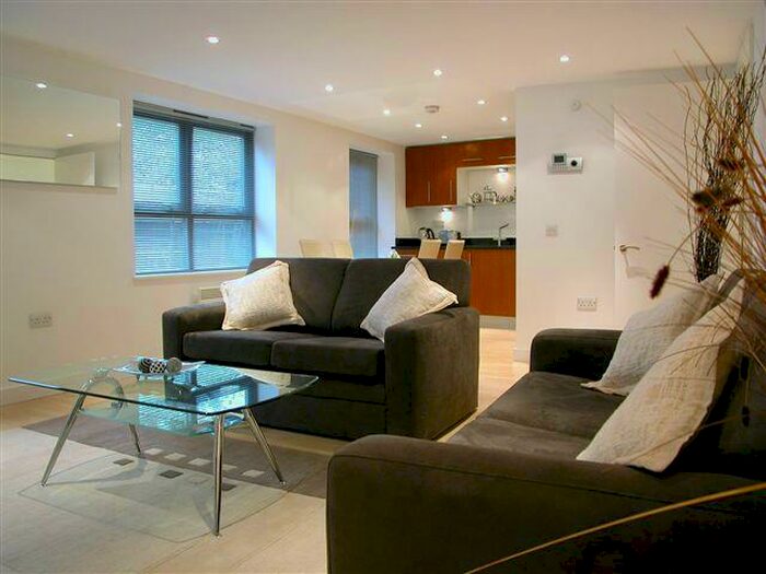 2 Bedroom Flat To Rent In - Lombard Lane, London, EC4Y