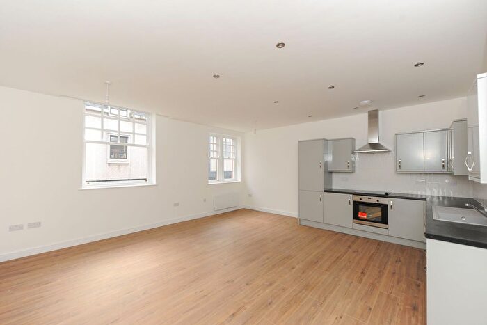 2 Bedroom Property To Rent In Co-Operative House, Knifesmithgate, S40