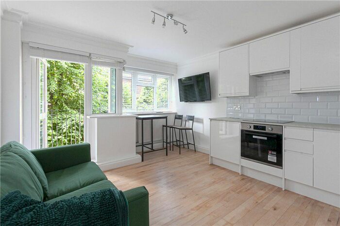 3 Bedroom Flat To Rent In Thursley Gardens, London, SW19
