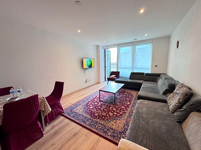1 Bedroom Flat To Rent In Glenthorne Road, Hammersmith, W6