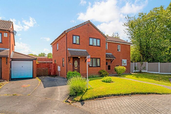 3 Bedroom Semi-Detached House For Sale In Bickley Close, Runcorn, WA7