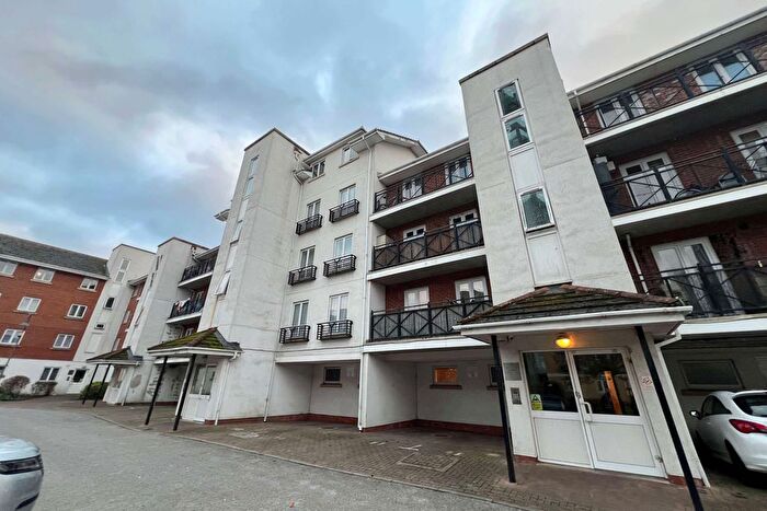 2 Bedroom Flat For Sale In Chantry Close, London, SE2