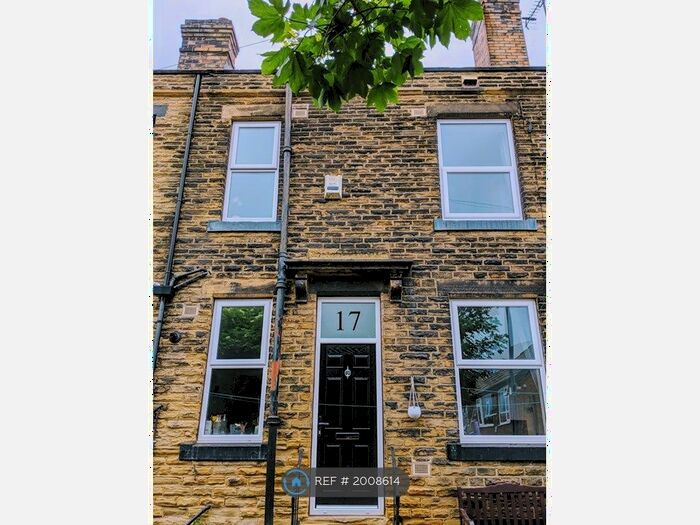 2 Bedroom Terraced House To Rent In Womersley Place, Pudsey, LS28