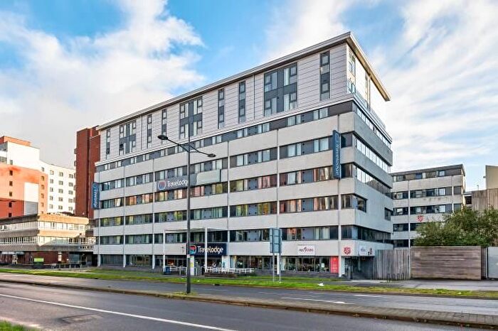 2 Bedroom Flat For Sale In Princes Street, Swindon, SN1