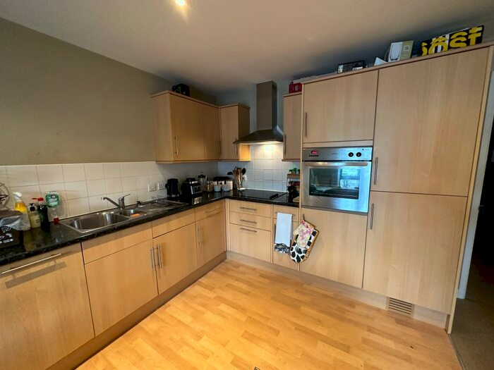 1 Bedroom Flat To Rent In Skypark Road, Bristol, BS3