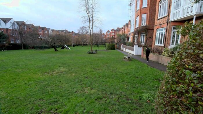 Studio To Rent In Canfield Gardens, London, NW6