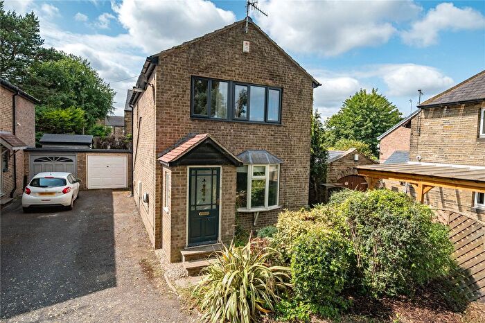 3 Bedroom Detached House For Sale In Newlay Close, Greengates, BD10